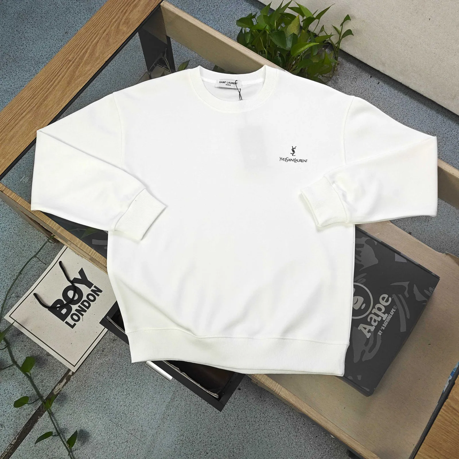 Saint Laurent